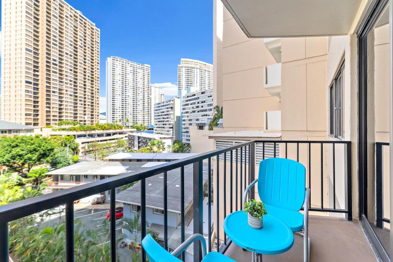 Renovated With City View At Aqua Palms Waikiki Honolulu Exterior foto